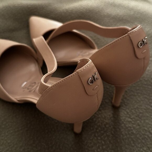 Calvin Klein Gilesa women’s tan Heels - Picture 9 of 9
